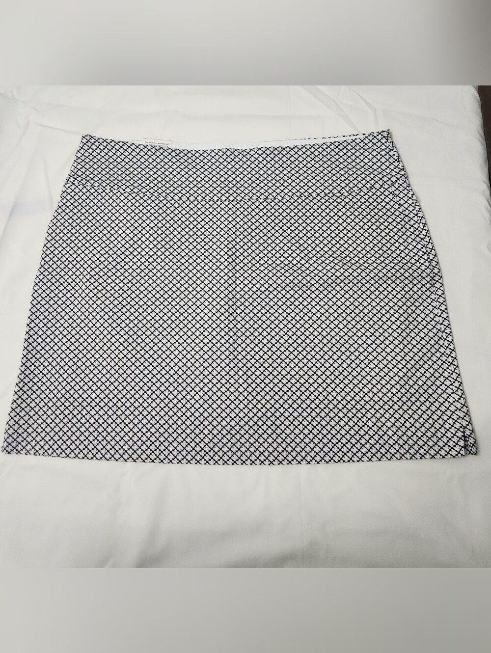 UP PULL ON SKORT 360 TUMMY CONTROL COLOR WHITE SIZE XXL